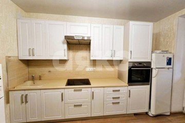 Фото №1: 1-комнатная квартира 52 м² - Октябрьский, ул. Школьная, 1к2