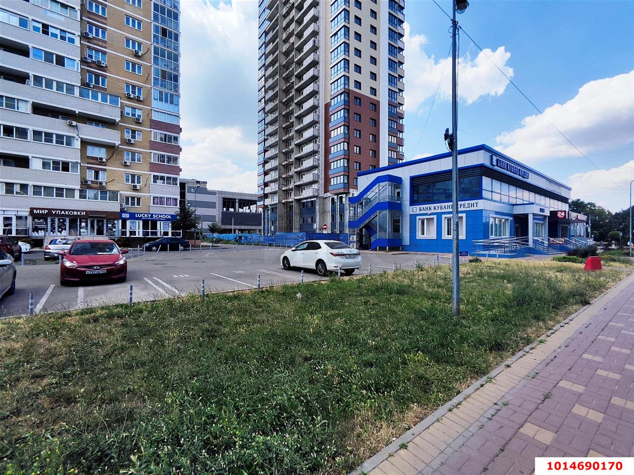 Фото №2: Гараж 10 м² - Краснодар, жилой комплекс Луч, ул. Солнечная, 18/5