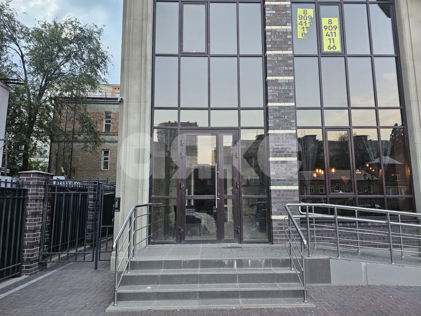 Фото №3: Коммерция 833 м² - Ростов-на-Дону, Кировский, ул. Максима Горького, 225