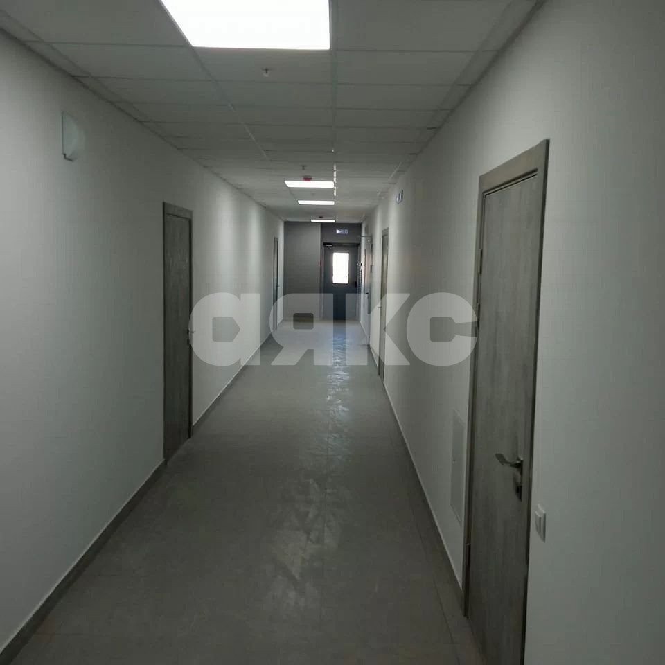 Фото №4: Коммерция 98 м² - Ростов-на-Дону, Нахичевань, ул. Закруткина, 1/2