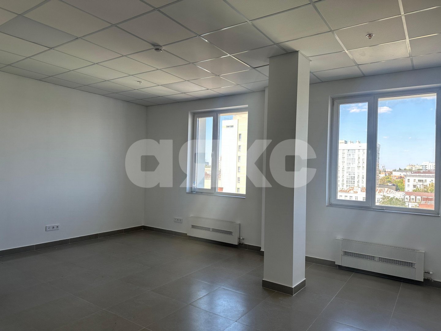 Фото №10: Коммерция 1500 м² - Ростов-на-Дону, Нахичевань, ул. Закруткина, 1/2