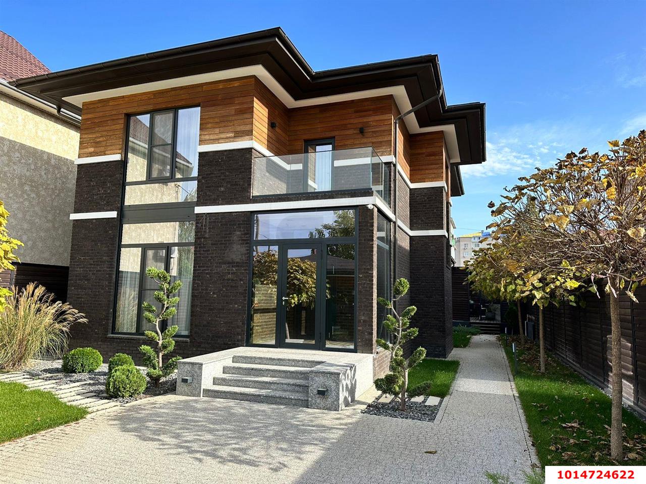 Фото №1: Дом 225 м² + 8 сот. - Краснодар, Прикубанский внутригородской округ, мкр. Горхутор, ул. Стадионная, 17