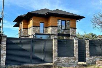 Фото №1: Дом 210 м² - Краснодар, мкр. Кожзавод, ул. Кропоткина, 75/1