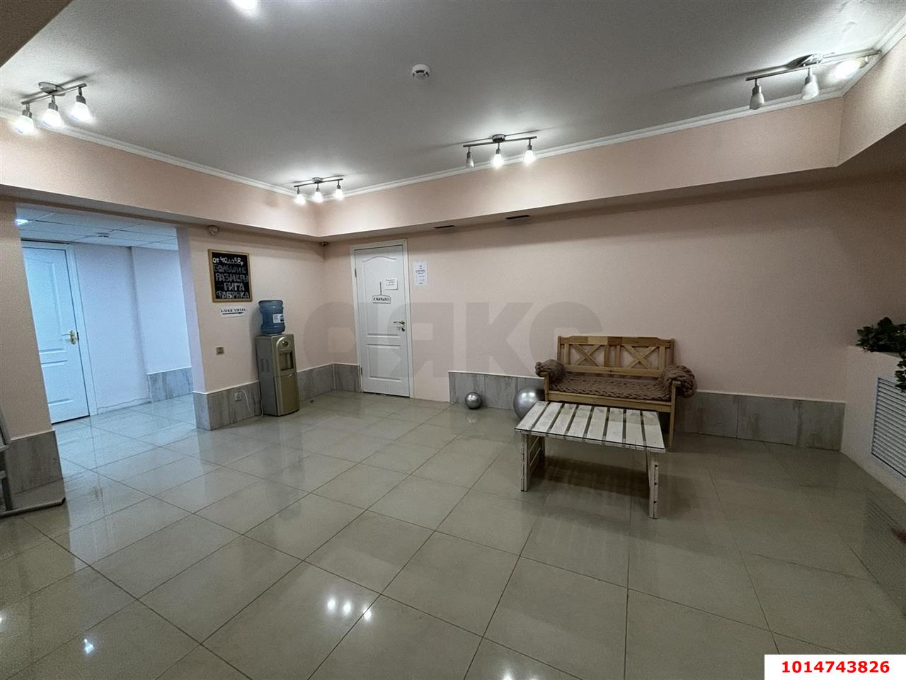 Фото №9: Торговое помещение 714 м² - Краснодар, Западный внутригородской округ, ул. Бабушкина, 295