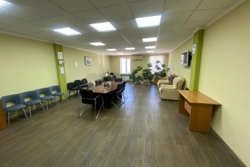 Фото №4: Офисное помещение 400 м² - Краснодар, мкр. Хлопчато-бумажный Комбинат, ул. Уральская, 102/1