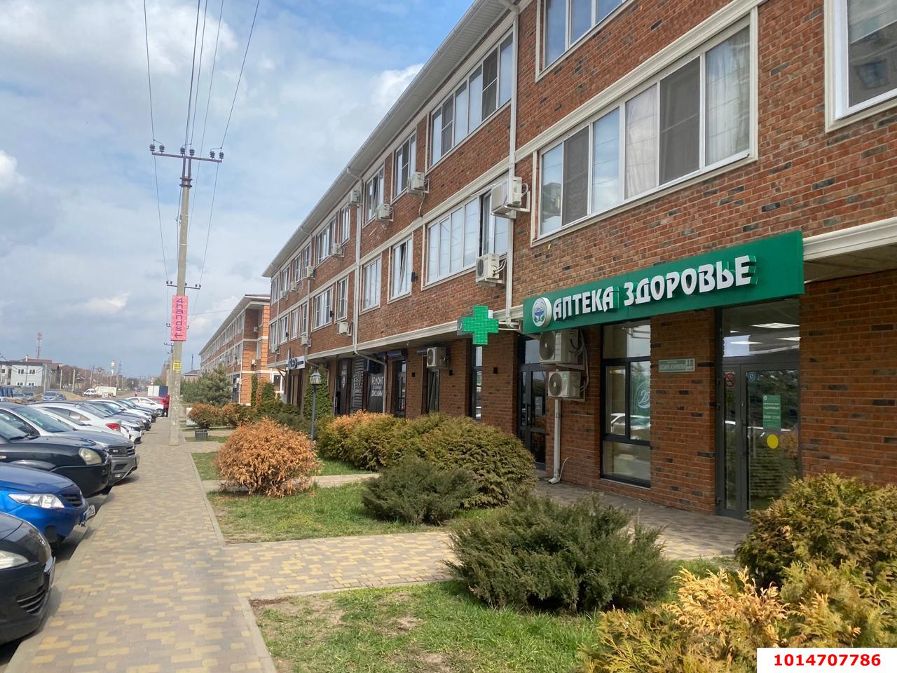 Фото №1: Торговое помещение 63 м² - Краснодар, имени Петра Метальникова, ул. Цезаря Куникова, 18к10