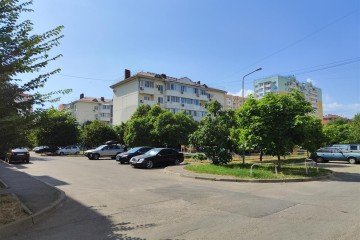 Фото №2: Торговое помещение 116 м² - Краснодар, мкр. Молодёжный, ул. 2-я Целиноградская, 7