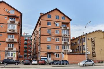 Фото №1: 3-комнатная квартира 84 м² - Краснодар, мкр. Завод Радиоизмерительных Приборов, ул. Яснополянская, 15