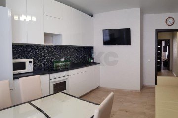 Фото №1: 1-комнатная квартира 45 м² - Краснодар, мкр. Солнечный, ул. Казбекская, 7