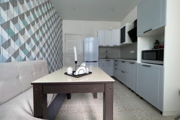 Фото №1: 1-комнатная квартира 37 м² - Краснодар, мкр. Губернский, ул. им. Героя Яцкова И.В., 19