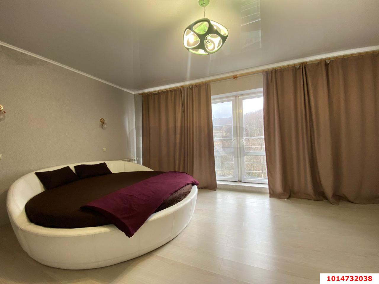 Фото №1: Дом 275 м² + 1 сот. - Сочи, Адлер, ул. Белых Акаций, 1Б/19