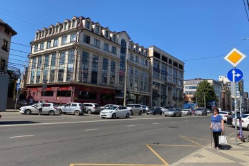 Фото №2: Офисное помещение 200 м² - Краснодар, мкр. Западный внутригородской округ, ул. Красных Партизан, 218