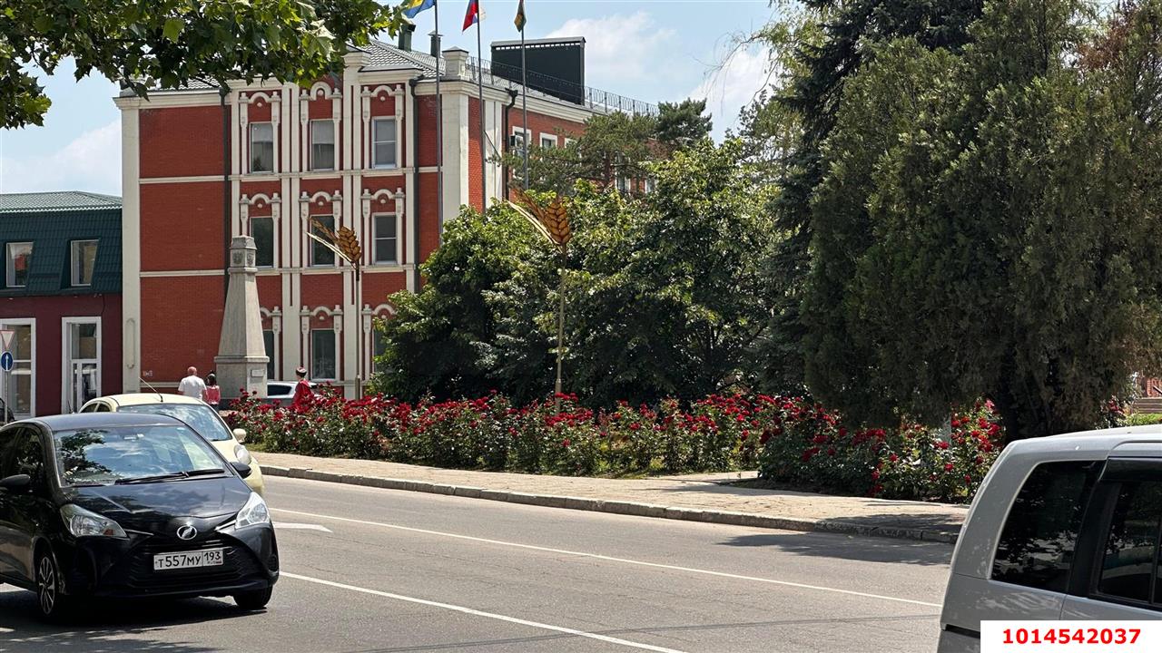 Фото №9: Торговое помещение 1000 м² - Абинск, ул. Советов, 43Б