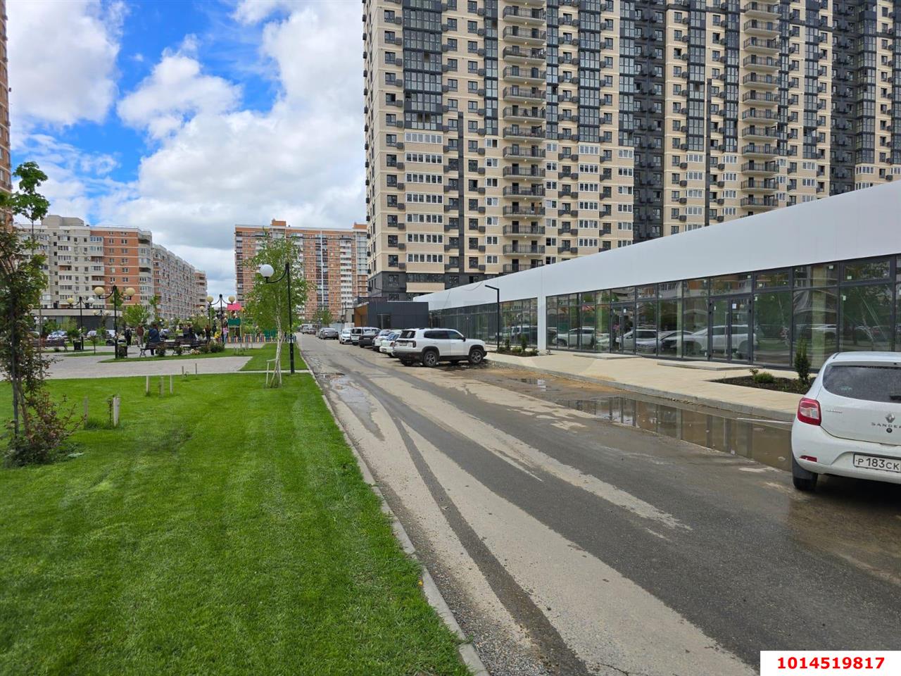 Фото №1: Торговое помещение 40 м² - Краснодар, Россинского, б-р Адмиралтейский, 1