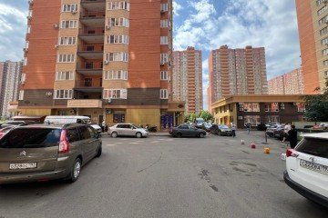 Фото №2: Торговое помещение 67 м² - Краснодар, мкр. 2-й квартал, ул. имени Героя Георгия Бочарникова, 1