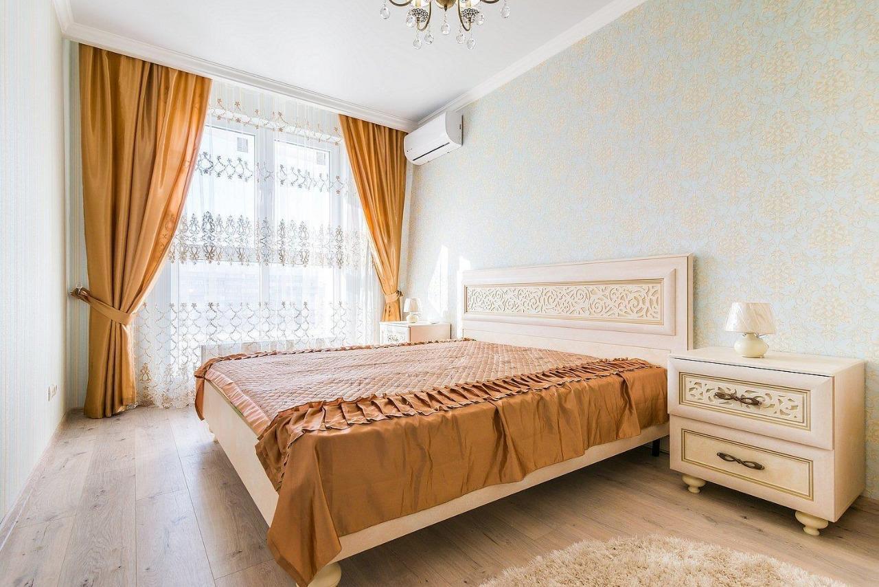 Фото №1: 2-комнатная квартира 64 м² - Краснодар, Центральный внутригородской округ, мкр. Центральный, ул. Красная, 176