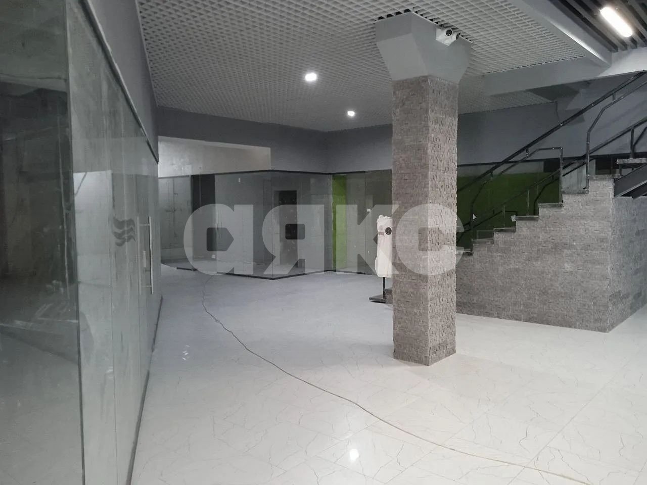 Фото №5: Коммерция 460 м² - Ростов-на-Дону, Октябрьский, ул. Красноармейская, 33А