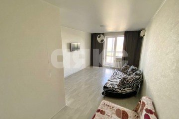 Фото №3: 1-комнатная квартира 35 м² - Нижнекамск, мкр. 11-й, пр-кт Химиков, 88