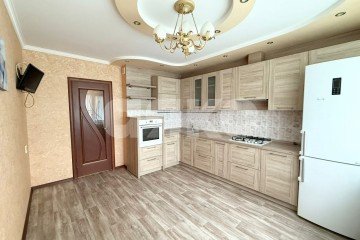 Фото №2: 2-комнатная квартира 66 м² - Нижнекамск, мкр. 27-й, пр-кт Мира, 32