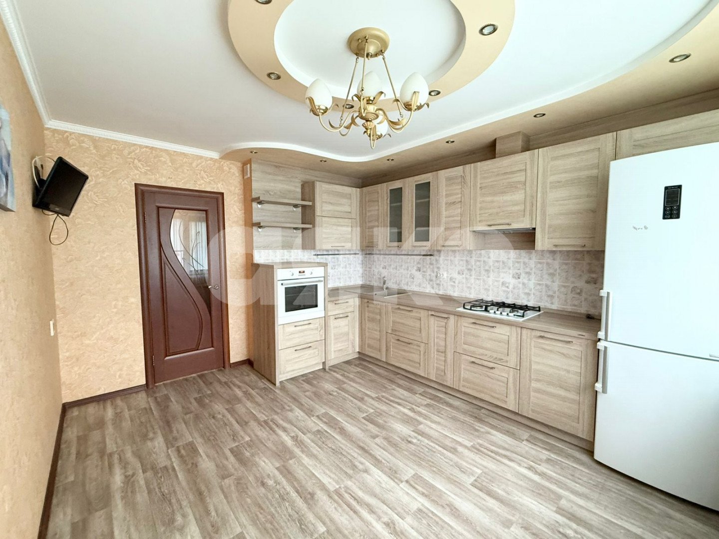 Фото №2: 2-комнатная квартира 66 м² - Нижнекамск, 27-й, пр-кт Мира, 32