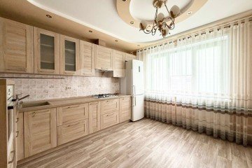 Фото №1: 2-комнатная квартира 66 м² - Нижнекамск, мкр. 27-й, пр-кт Мира, 32