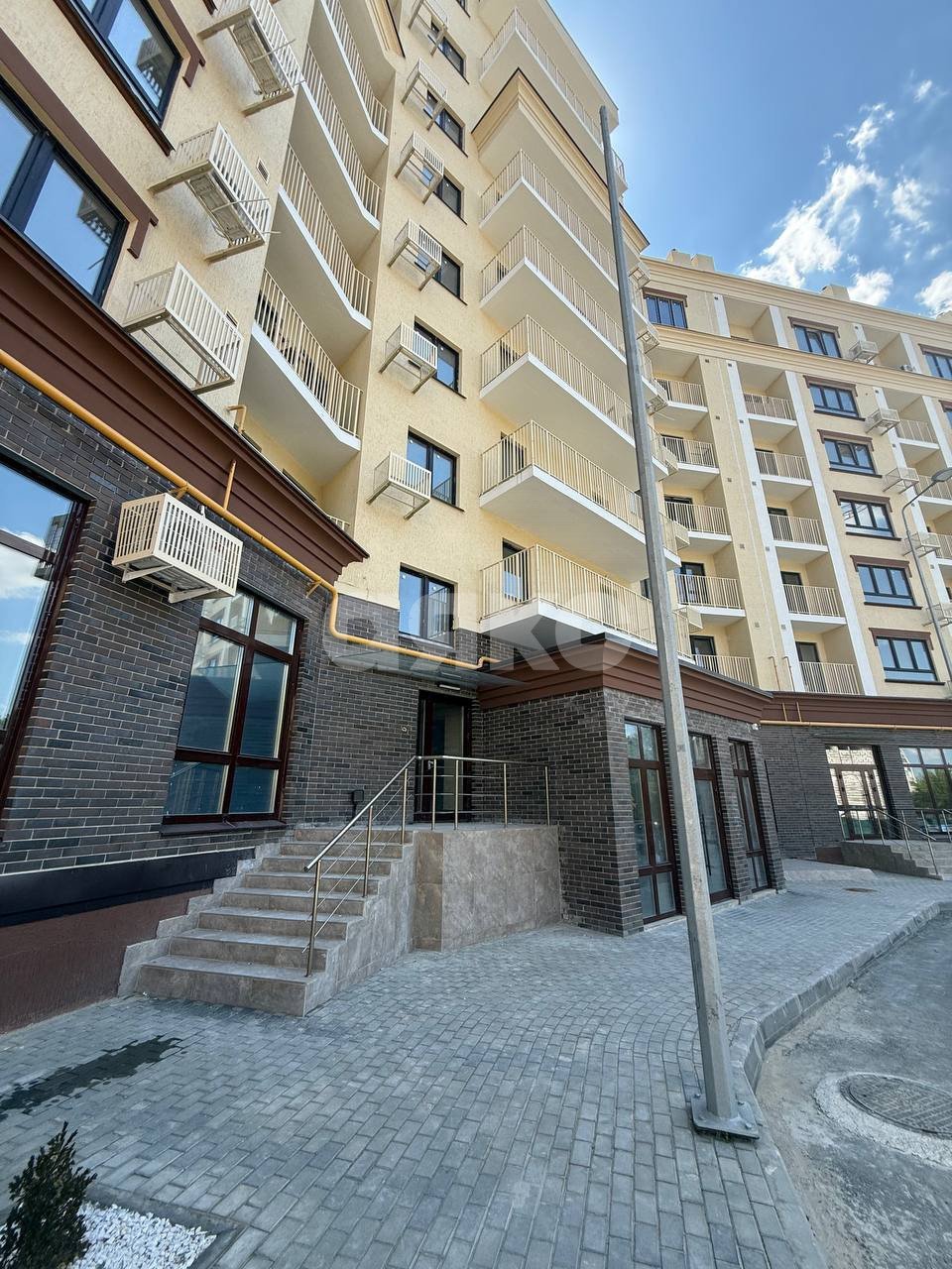 Фото №2: Коммерция 670 м² - Мариуполь, Центральный, пр-кт Ленина, 77А