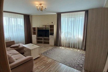Фото №1: 2-комнатная квартира 62 м² - Краснодар, мкр. Гидростроителей, ул. Автолюбителей, 28