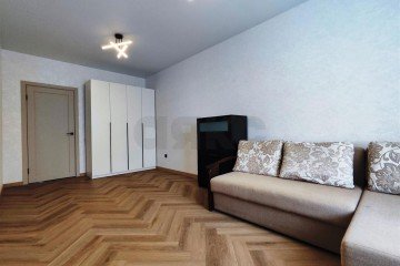 Фото №4: 1-комнатная квартира 39 м² - Берёзовый, мкр. Витаминкомбинат, ул. Целиноградская, 4/2Б