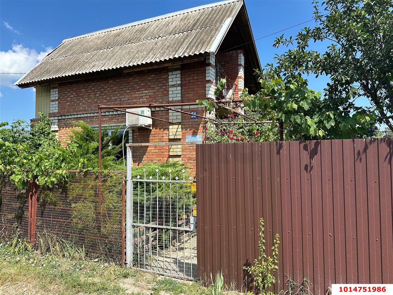 Фото №1: Дача 66 м² + 5.65 сот. - Рассвет, ул. Персиковая, 36