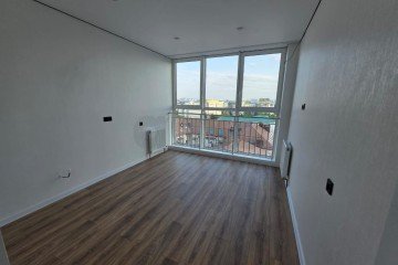 Фото №1: 2-комнатная квартира 70 м² - Краснодар, мкр. ЖК Жемчужина, ул. имени Ф.И. Шаляпина, 30/1