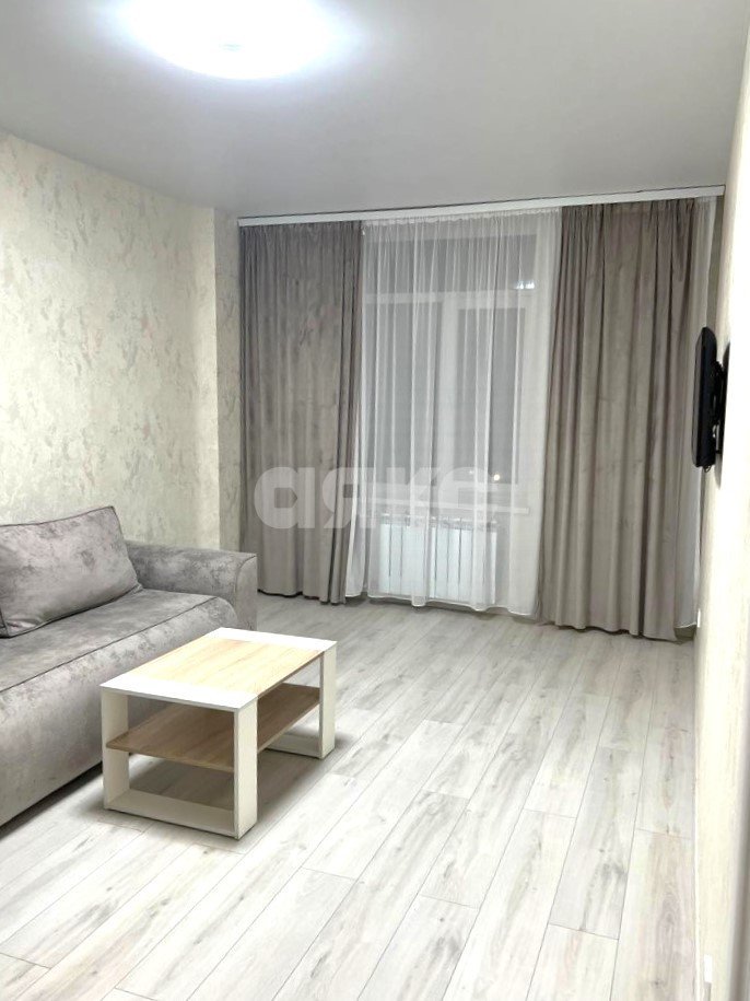 Фото №1: 3-комнатная квартира 90 м² - Волгоград, жилой комплекс Янтарный Город, ул. Маршала Воронова, 14