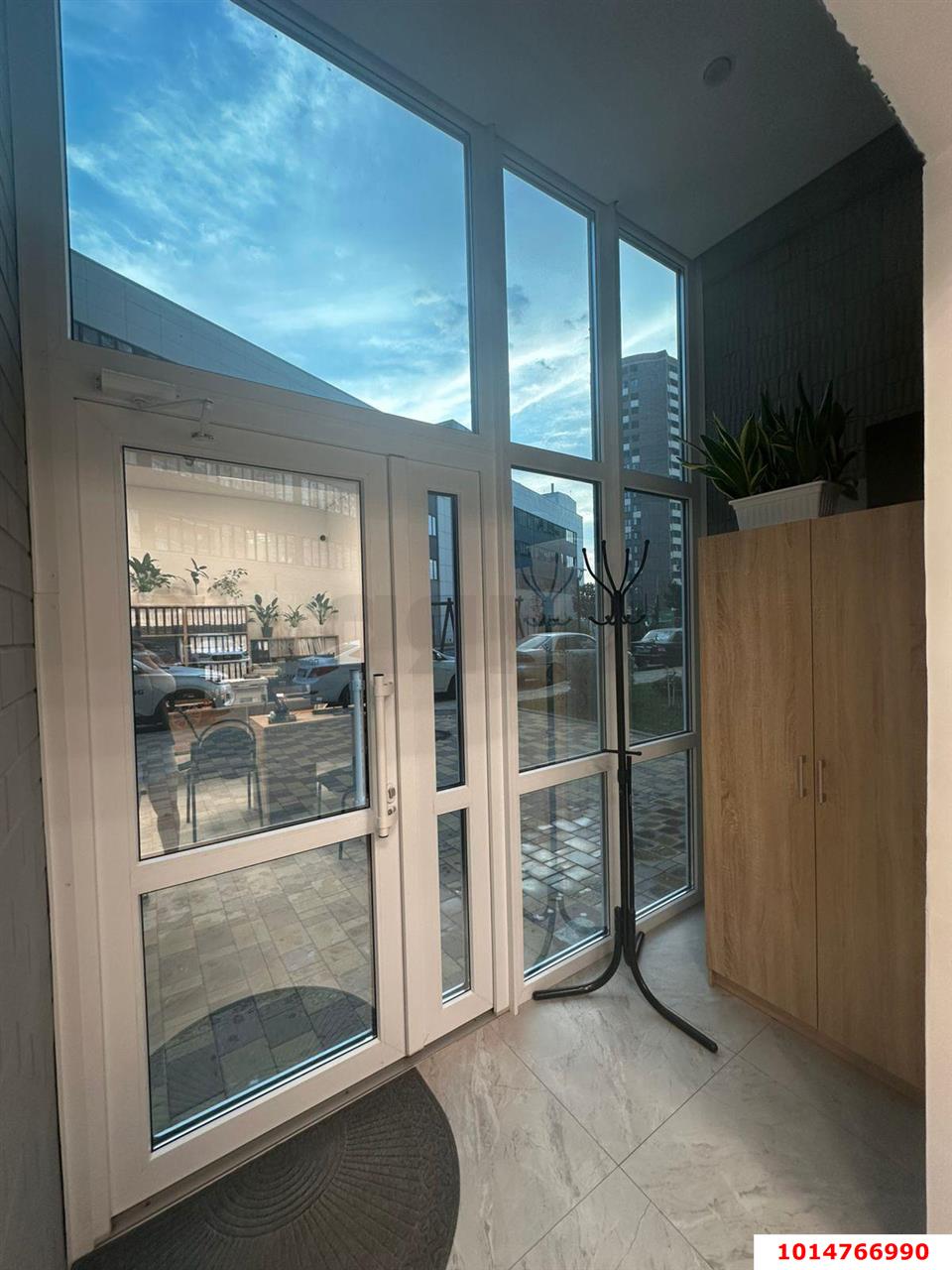 Фото №4: Коммерция 35 м² - Краснодар, ЖК Лучший, Прикубанский внутригородской округ, Завод Радиоизмерительных Приборов, жилой комплекс Лучший, мкр. имени Петра Метальникова, ул. Петра Метальникова, 40