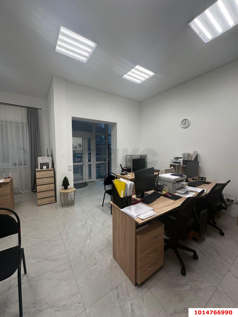 Фото №11: Торговое помещение 35 м² - Краснодар, имени Петра Метальникова, ул. Петра Метальникова, 40