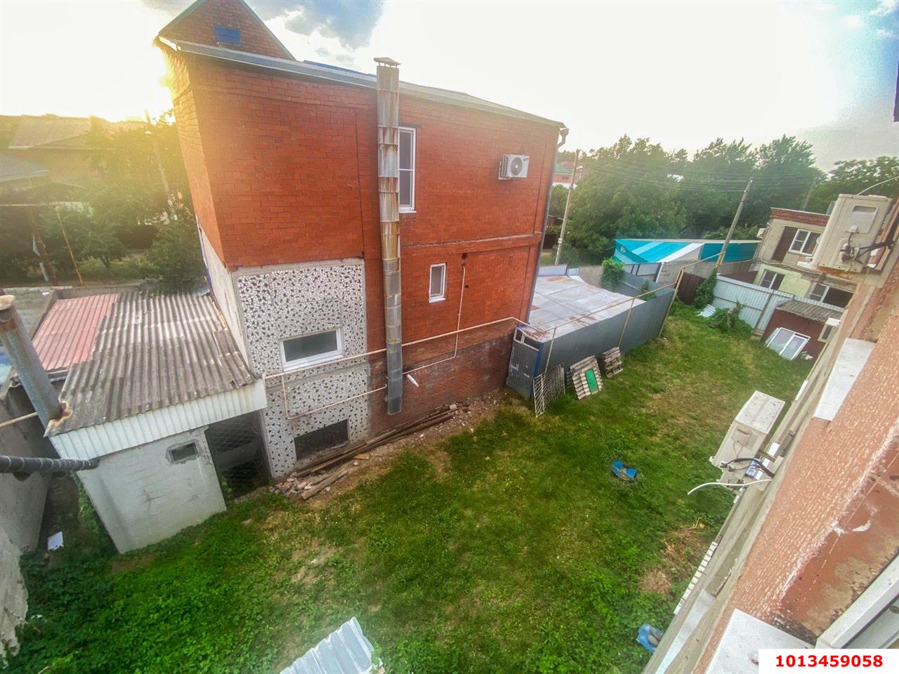 Фото №2: Отдельное здание 781 м² - Краснодар, Славянский, ул. 3-я Линия, 57/7