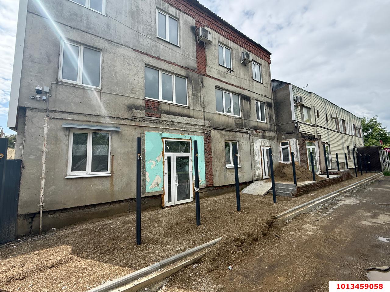 Фото №1: Отдельное здание 780 м² - Краснодар, Прикубанский внутригородской округ, мкр. Славянский, ул. 3-я Линия, 57/7