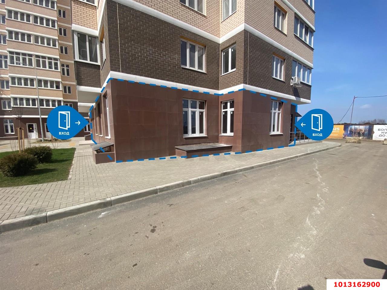 Фото №4: Торговое помещение 127 м² - Краснодар, ЖК Красная Площадь, ул. им. Мурата Ахеджака, 12к8