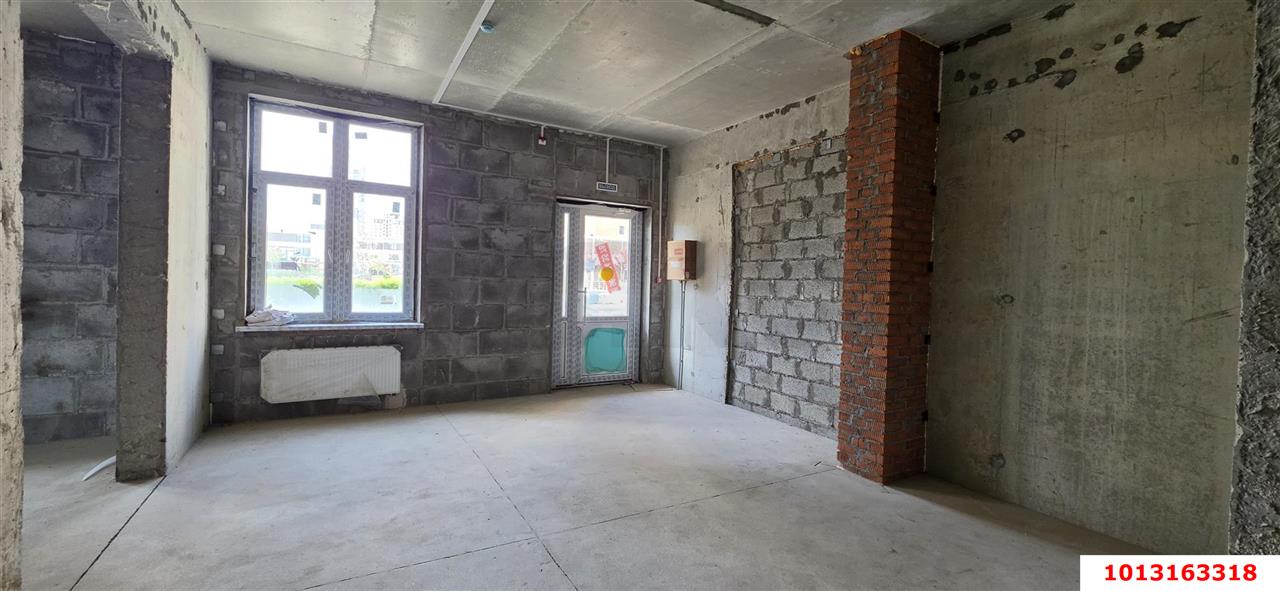Фото №6: Торговое помещение <span class="whitespace-nowrap">122 м²</span>, <span class="whitespace-nowrap">1/16 эт.</span> - Краснодар, Прикубанский внутригородской округ, мкр. ЖК Красная Площадь, ул. им. Мурата Ахеджака, 12к8
