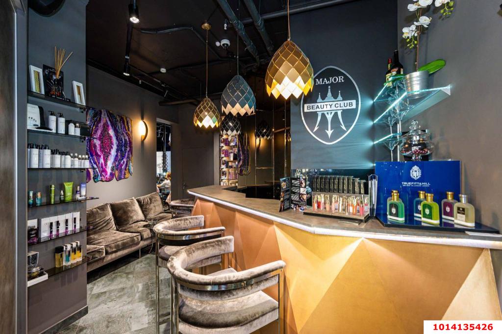 Фото №2: Торговое помещение 83 м² - Краснодар, Центральный, ул. Кубанская набережная, 39