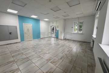 Фото №4: Торговое помещение 162 м² - Краснодар, мкр. Славянский, ул. Красных Партизан, 1