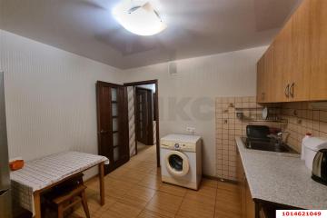 Фото №3: 1-комнатная квартира 35 м² - Краснодар, мкр. Юбилейный, ул. Рождественская набережная, 35/1