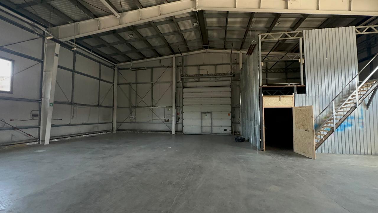 Фото №2: Коммерция 1100 м² - Новотитаровская