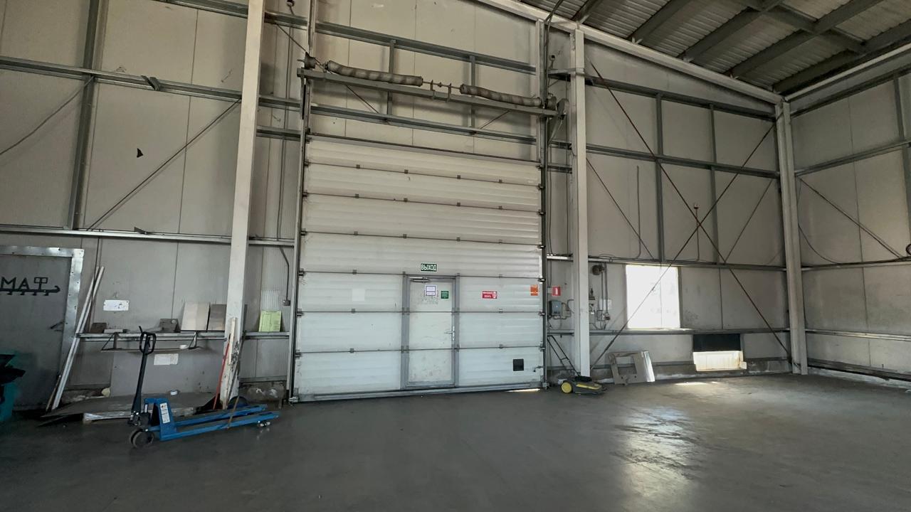 Фото №3: Коммерция 1100 м² - Новотитаровская