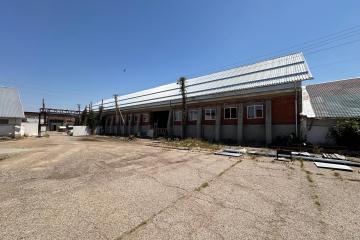 Фото №1: Коммерция 1470 м² - Новотитаровская, ул. Луначарского, 426Д