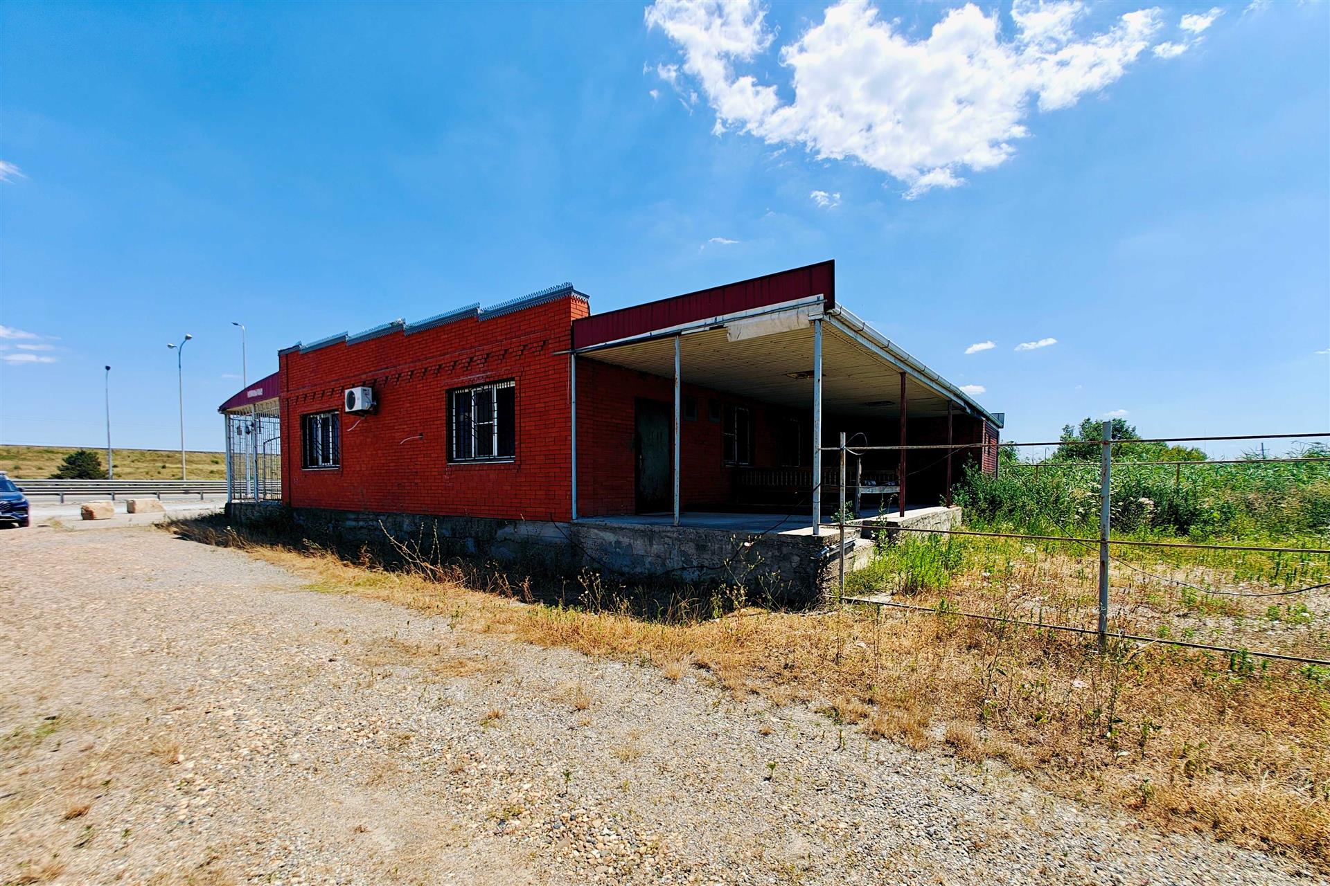 Фото №18: Коммерция 250 м² - Тлюстенхабль, ул. Джубгинское шоссе, 94