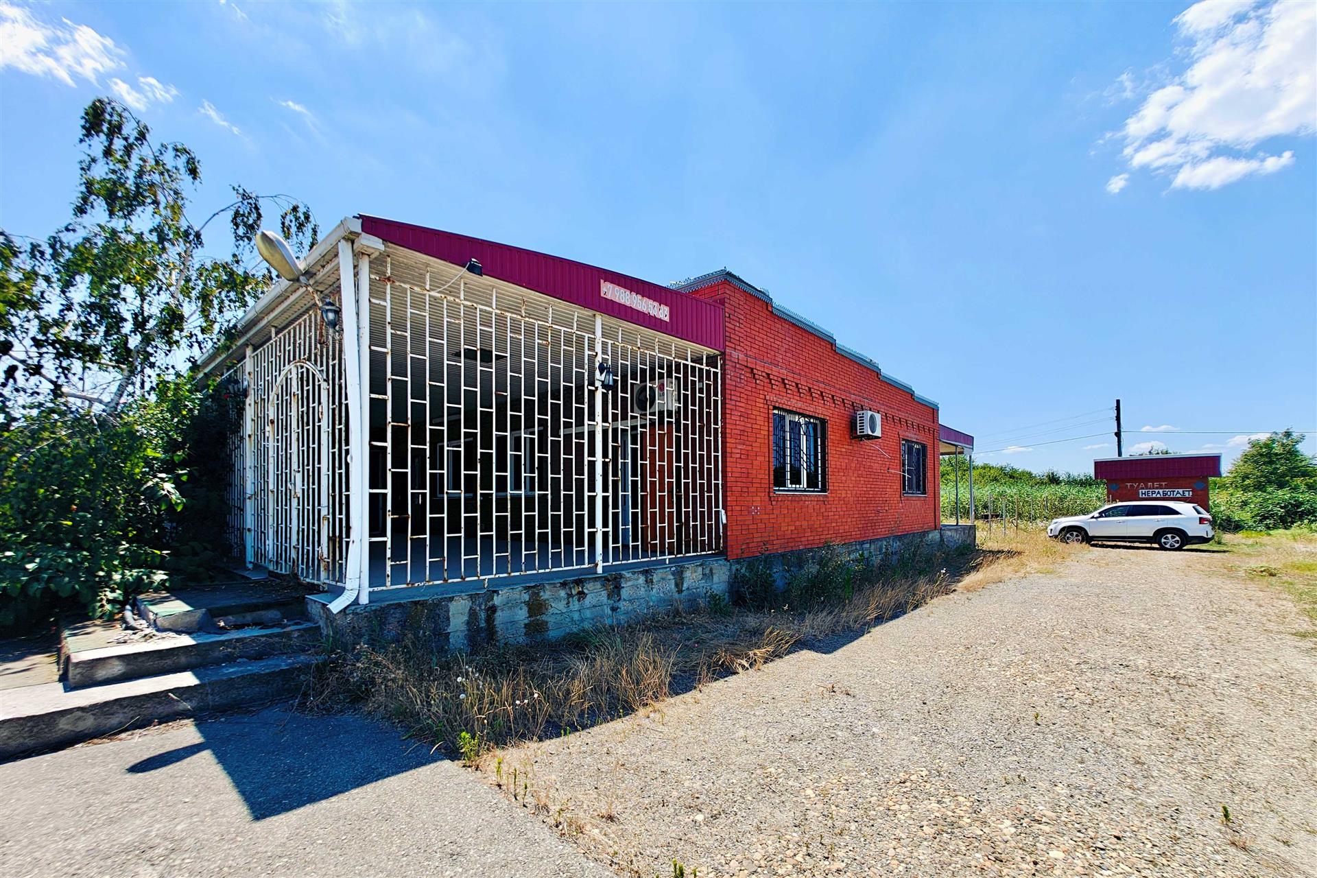 Фото №3: Коммерция 250 м² - Тлюстенхабль, ул. Джубгинское шоссе, 94