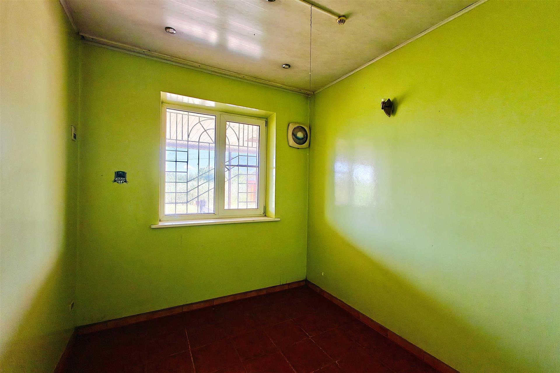 Фото №13: Коммерция 250 м² - Тлюстенхабль, ул. Джубгинское шоссе, 94