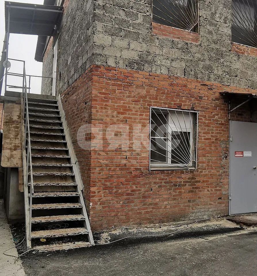 Фото №13: Коммерция 270 м² - Ростов-на-Дону, квартал Совхозный, пер. Радиаторный, 8Б