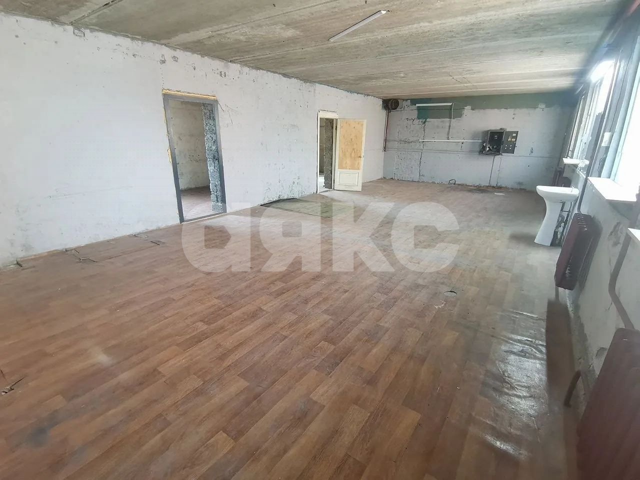 Фото №6: Коммерция 270 м² - Ростов-на-Дону, квартал Совхозный, пер. Радиаторный, 8Б