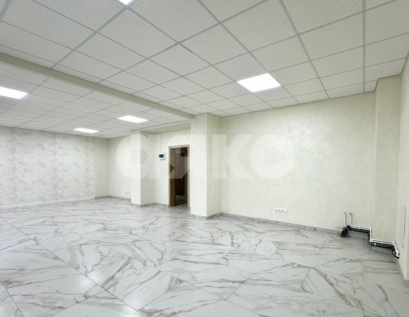 Фото №2: Коммерция 114 м² - Ростов-на-Дону, Ворошиловский, пр-кт Михаила Нагибина, 38