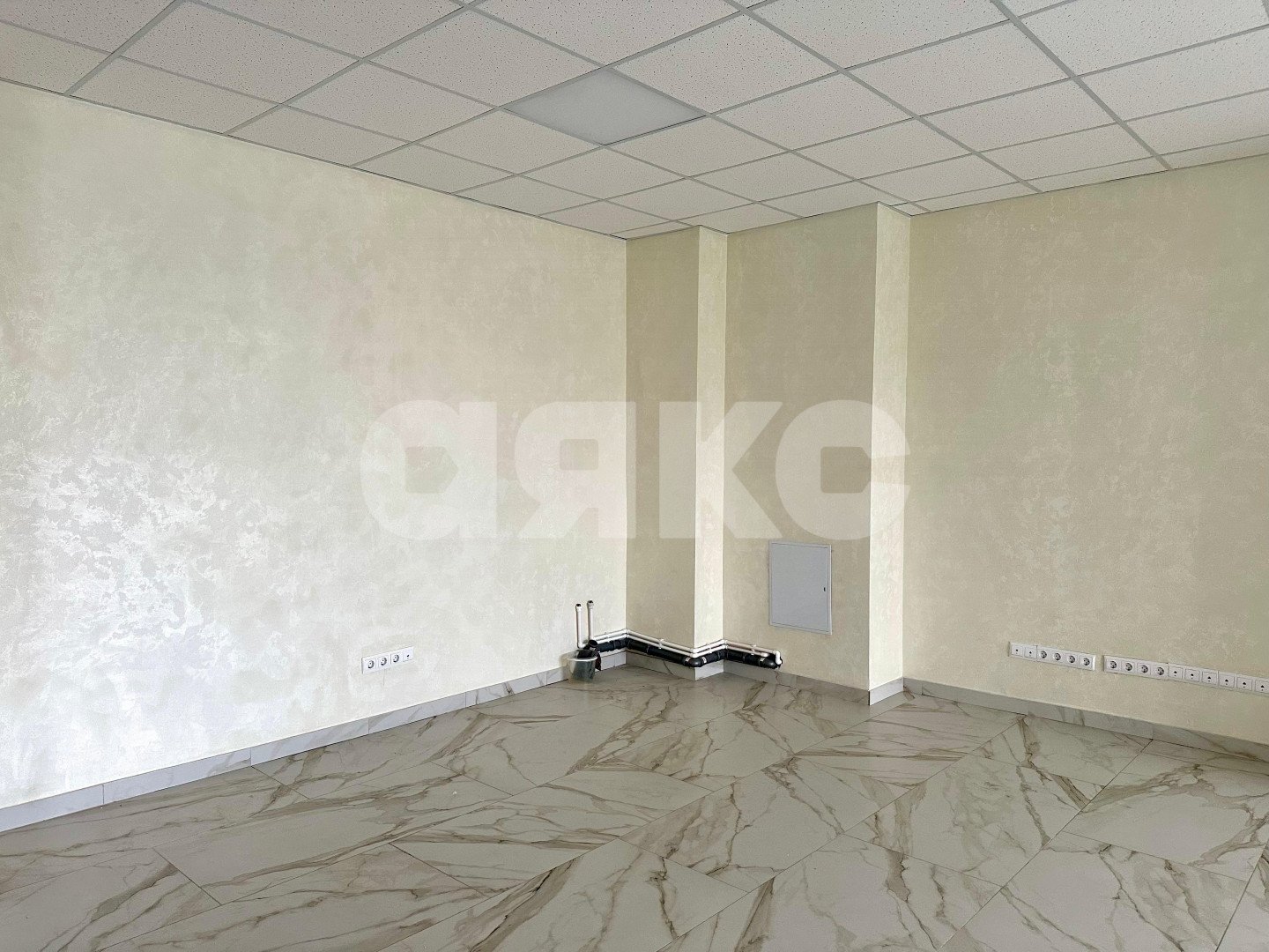 Фото №8: Коммерция 114 м² - Ростов-на-Дону, Ворошиловский, пр-кт Михаила Нагибина, 38